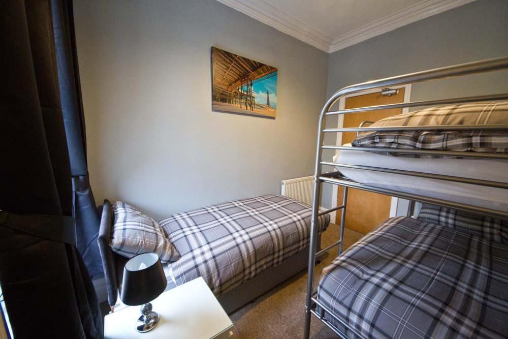 Rossall House , For Families & Couples Μπλάκπουλ Εξωτερικό φωτογραφία